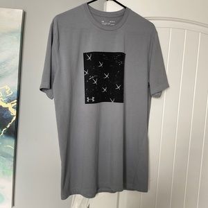 Under Armour shirt size M